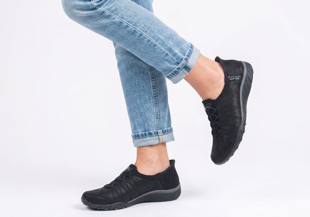 Skechers Womens Slip Ins Breathe Easy Home Body Black Shoes